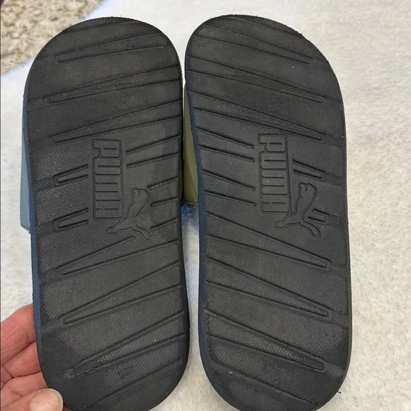 Puma slides - Picture 4 of 4